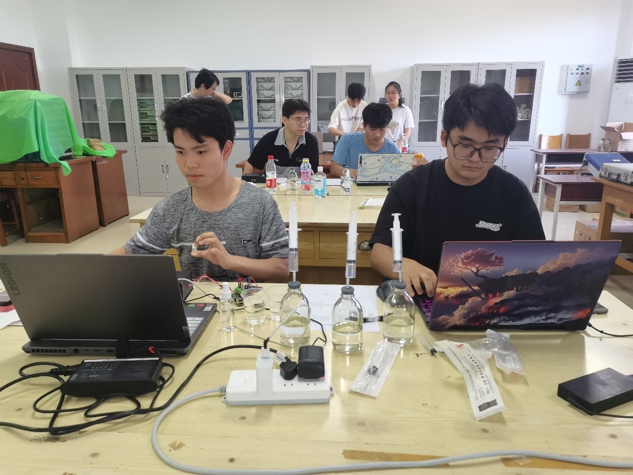 b9daeb03fcb24fae84c45a084a984db7.jpg b9daeb03fcb24fae84c45a084a984db7.jpg