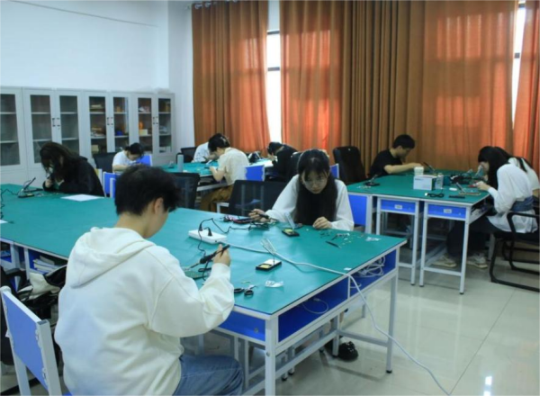 bc76564ec3a34fa0a7bbaf4215149908.png 图片(2.png