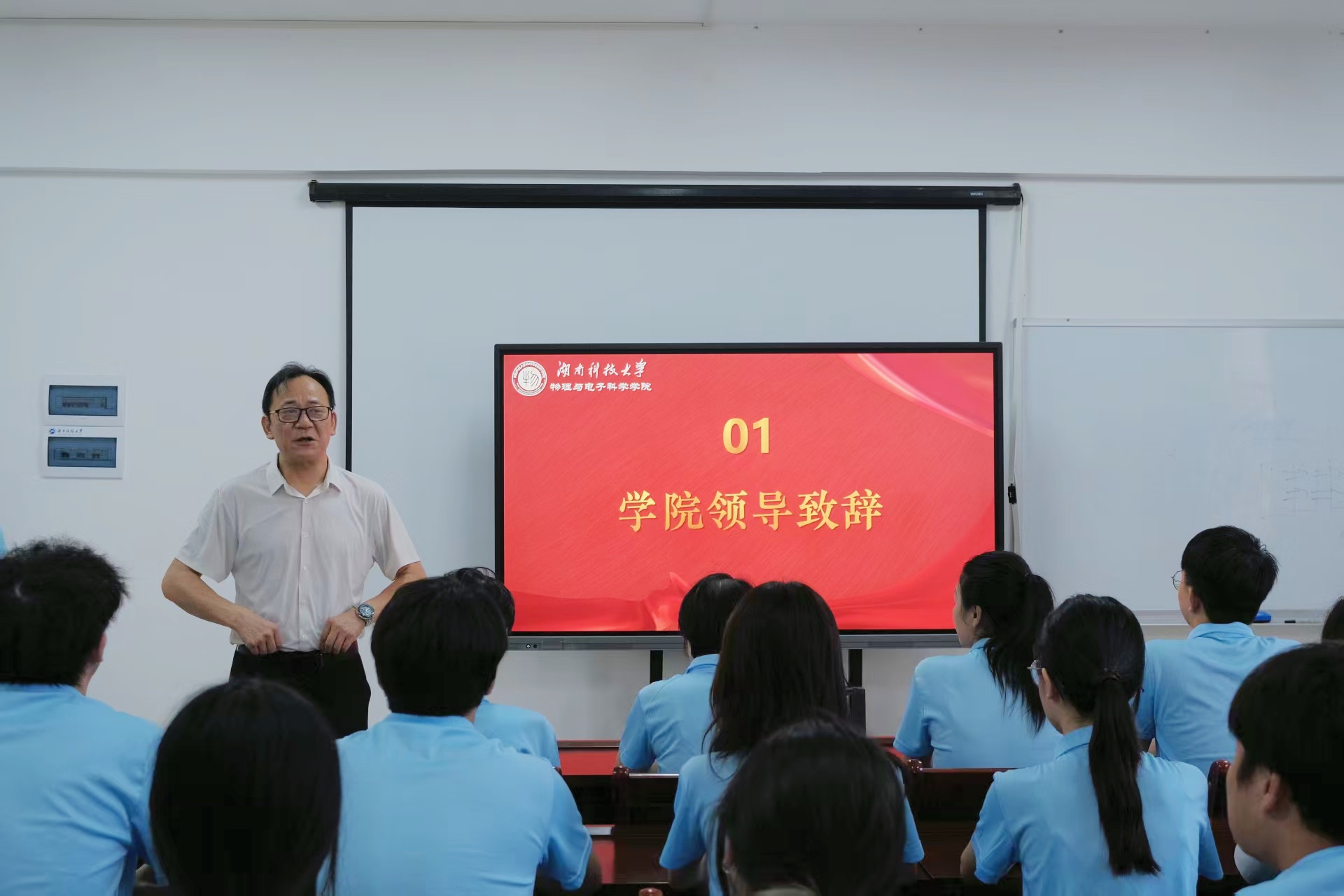 3dd6403d15584e5a85450ee78b0b59a0.jpg 3dd6403d15584e5a85450ee78b0b59a0.jpg